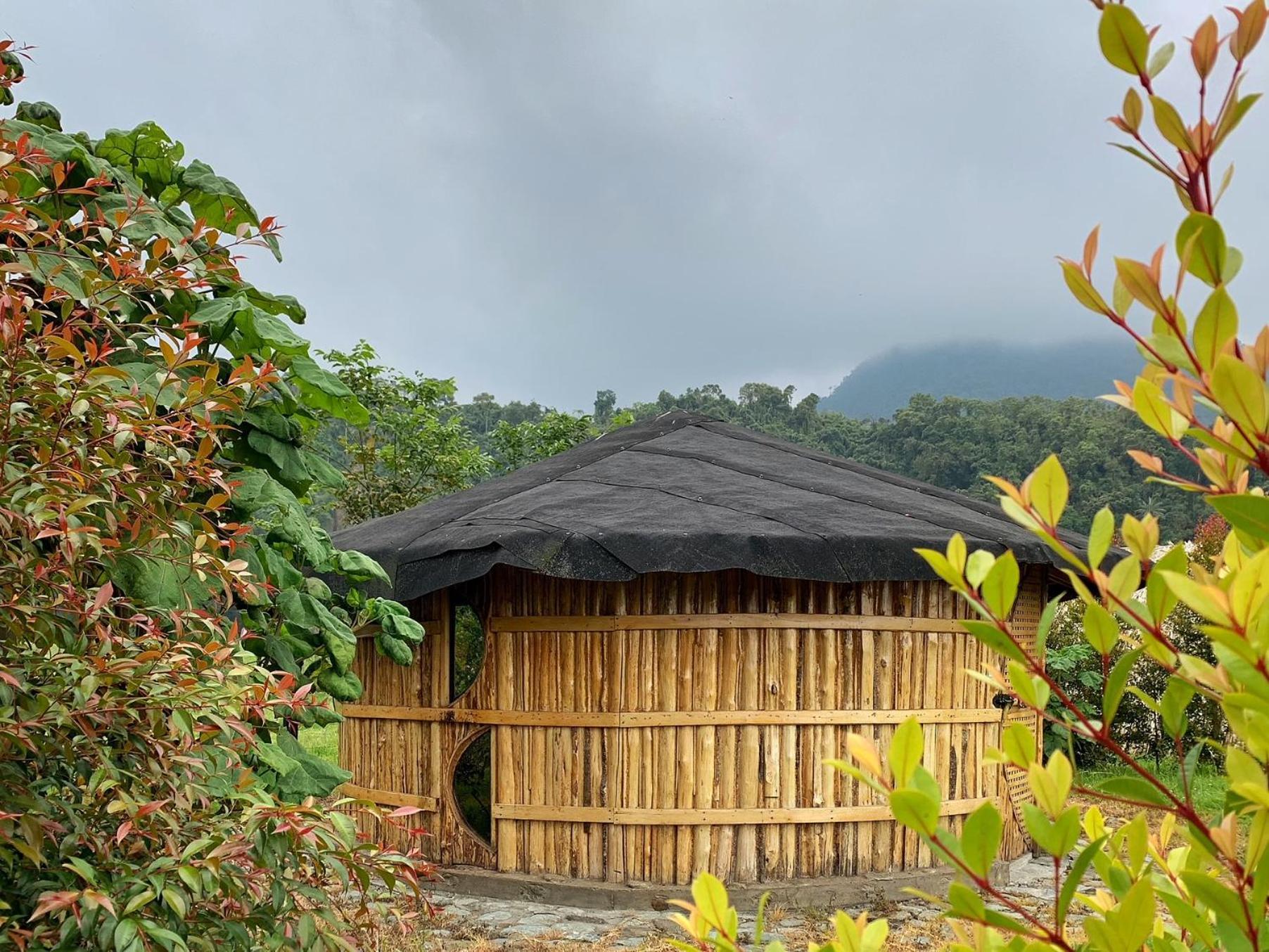 Hostal La Laguna Villamaría Buitenkant foto